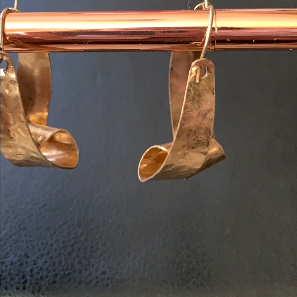 Gold fashion earrings